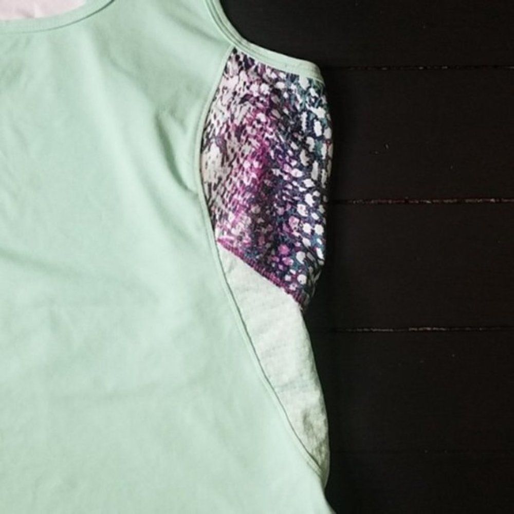 Fabletics tank top  - Picture 7 of 8